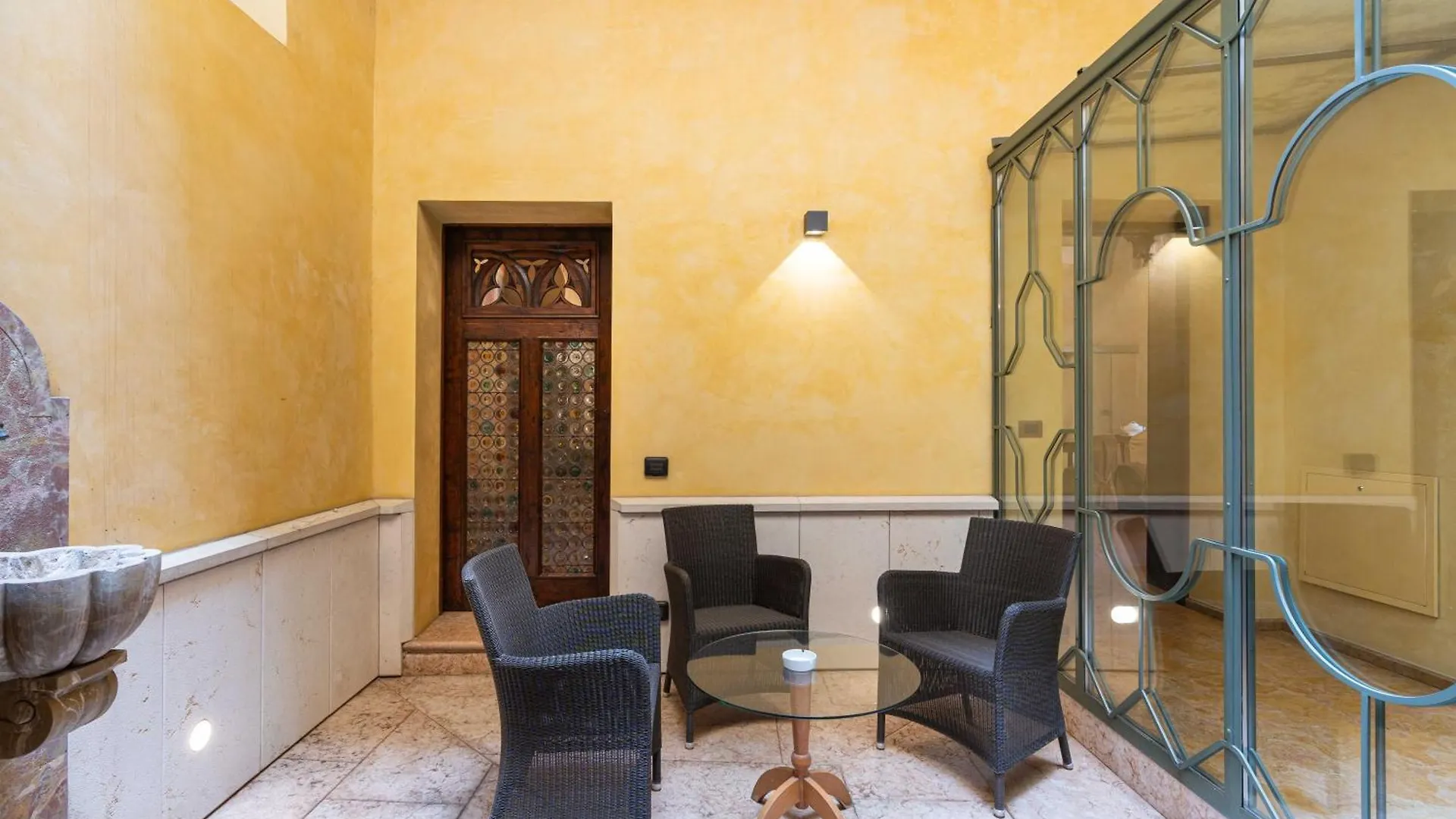 ורונה Corte Farina Suites 0*,