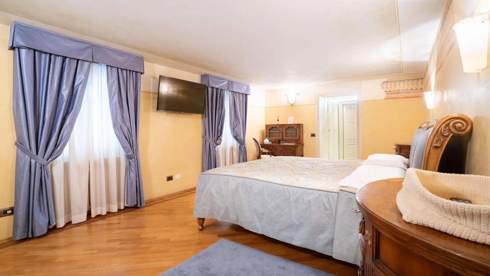 ורונה Corte Farina Suites 0*,  איטליה